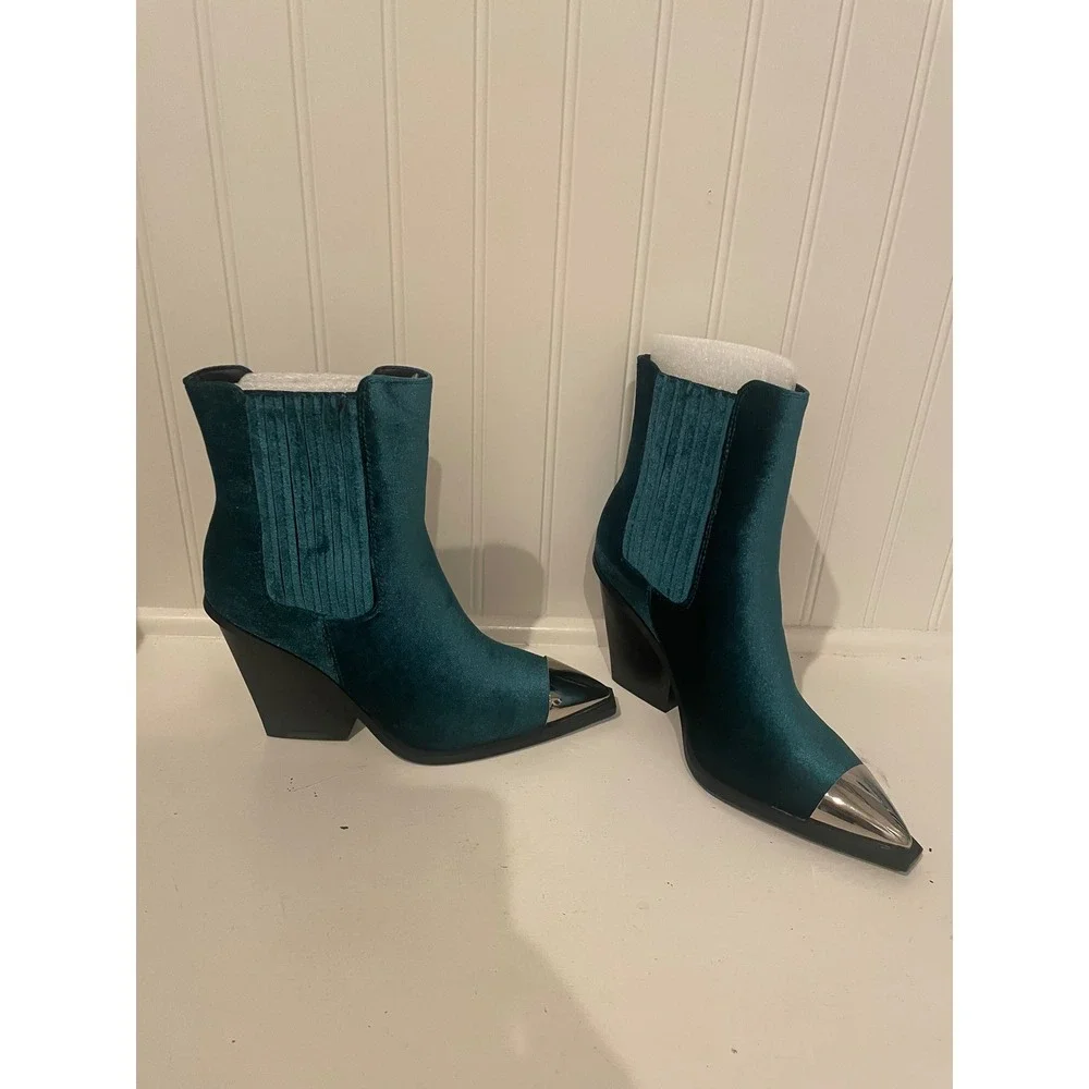 Azalea Wang Emerald Velvet Pointed Toe Metal‎ Cap Western Booties Size 7.5